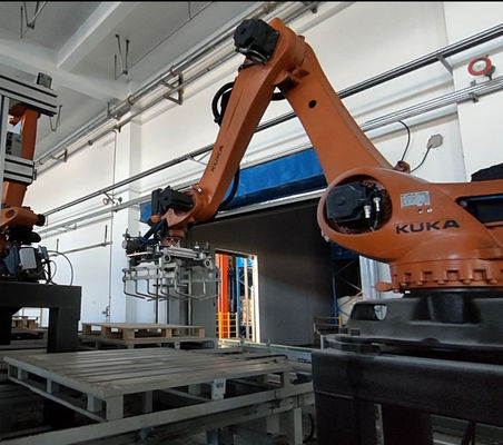Célula de robot industrial Kuka KR210 para manipulación de materiales  Solución