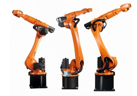 Kuka Newsletter Brazo robótico con automatización industrial KR 22 Optimización de la soldadura